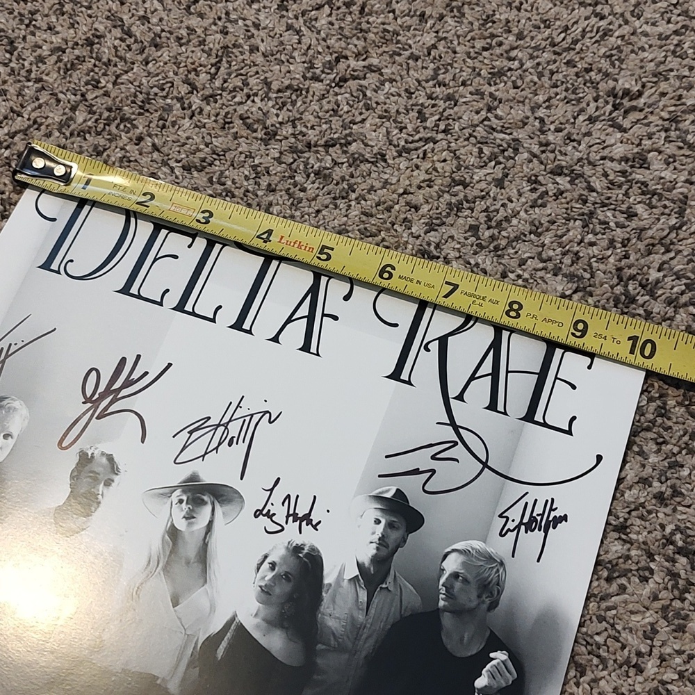 Delta Rae Hand Signed Autograph Photo - Picture 3 of 4